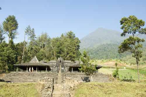 temple ceto-AsiaPhotoStock