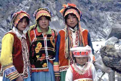 tibetans-AsiaPhotoStock