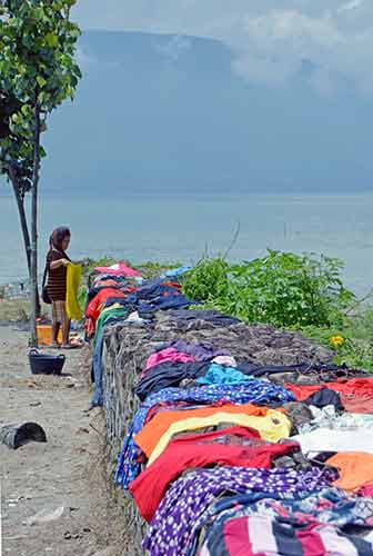 toba laundry-AsiaPhotoStock