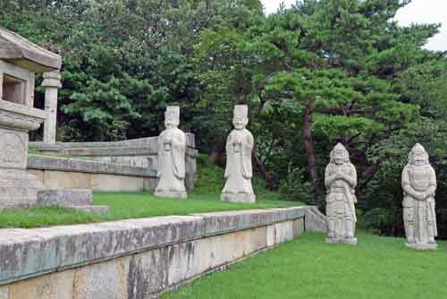 tomb guardians-AsiaPhotoStock