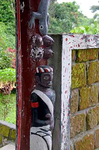 tomok doorframe-AsiaPhotoStock