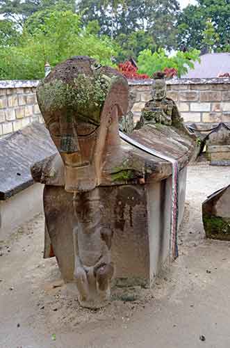 tomok grave-AsiaPhotoStock