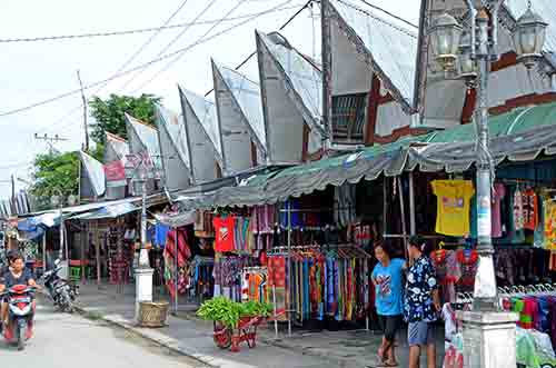 tomok shops-AsiaPhotoStock