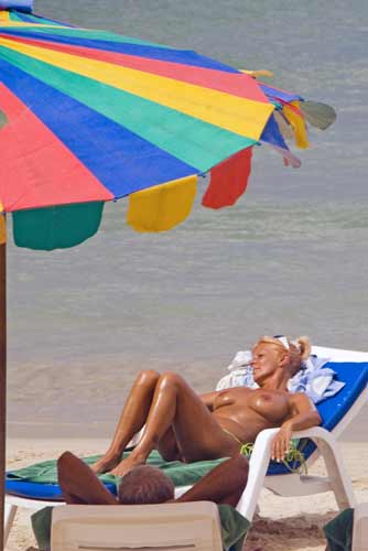 topless holidaymaker-AsiaPhotoStock
