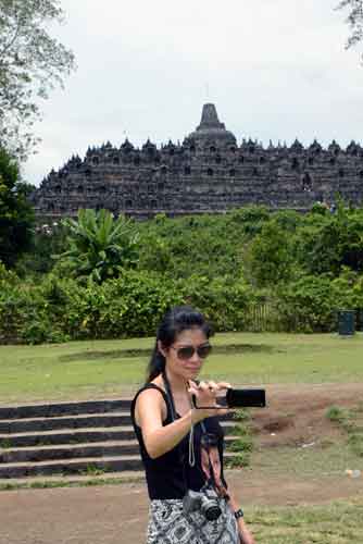 tourist borobudur-AsiaPhotoStock