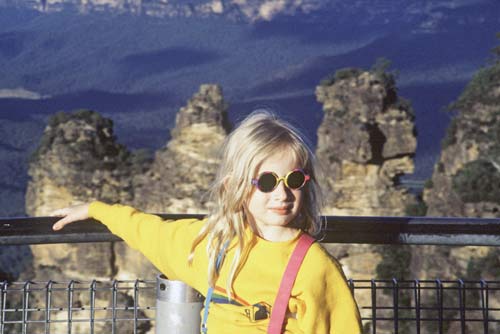 tourist at three sisters-AsiaPhotoStock