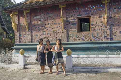 tourists xieng-AsiaPhotoStock