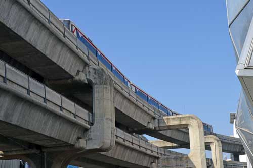 train in bangkok-AsiaPhotoStock