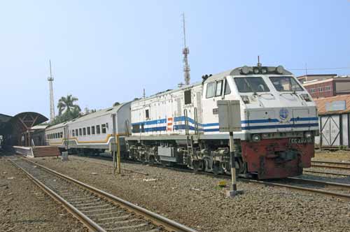 train jogjakarta-AsiaPhotoStock