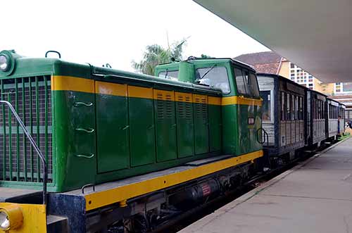 train dalat-AsiaPhotoStock