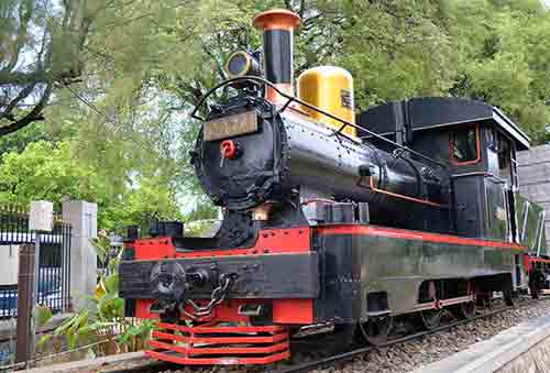 train semarang-AsiaPhotoStock