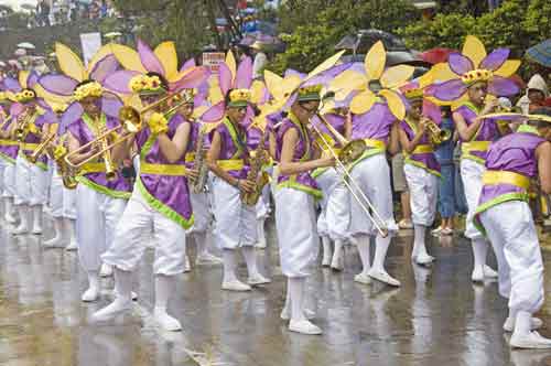 musicians in rain-AsiaPhotoStock