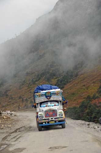 truck-AsiaPhotoStock