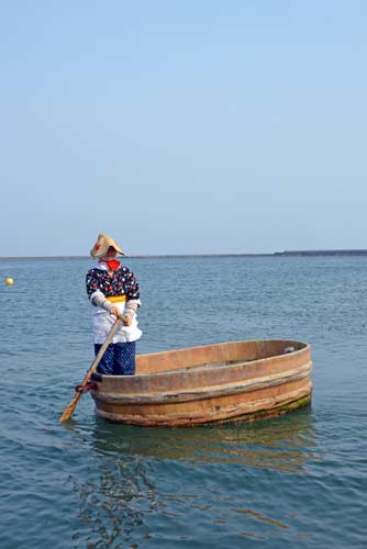 tub boat ogi port-AsiaPhotoStock