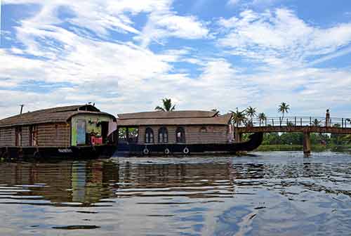 two houseboats-AsiaPhotoStock