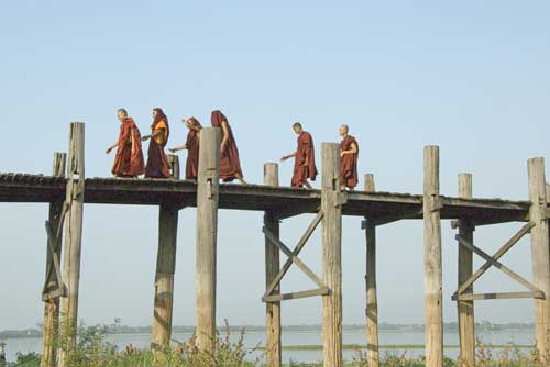 u-bein monks-AsiaPhotoStock