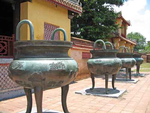 urns-AsiaPhotoStock