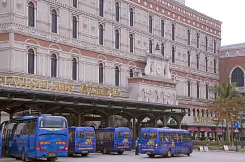 venetian buses-AsiaPhotoStock