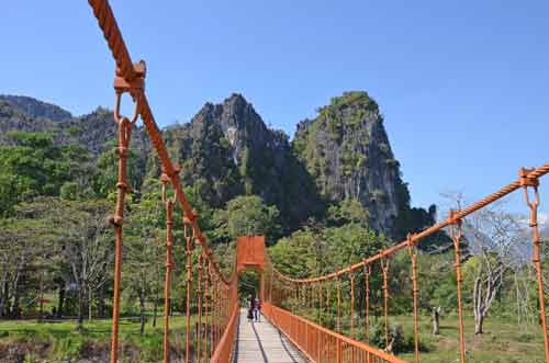 vieng bridge-AsiaPhotoStock