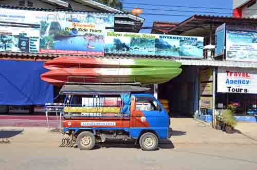 vieng kayak-AsiaPhotoStock