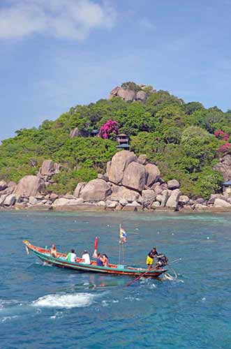 visitors to nangyuan-AsiaPhotoStock