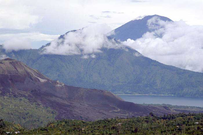 Gunung agung-AsiaPhotoStock