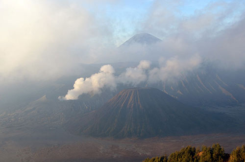 volcanoes-AsiaPhotoStock