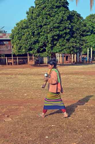 walking and smoking-AsiaPhotoStock