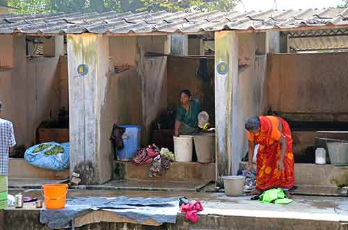 washer woman-AsiaPhotoStock