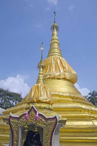 wat phai lom-AsiaPhotoStock