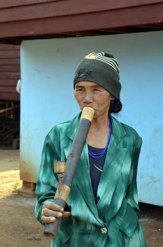 water pipe smoker-AsiaPhotoStock