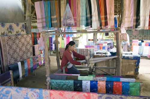 weaving-AsiaPhotoStock