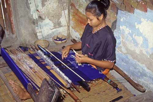 lombok weaving-AsiaPhotoStock