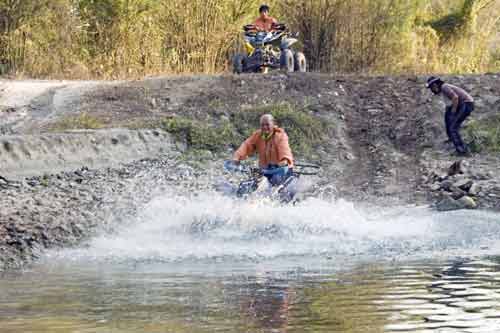 wet ride-AsiaPhotoStock