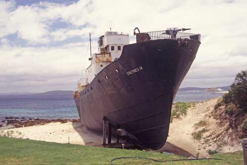 whaling boat-AsiaPhotoStock