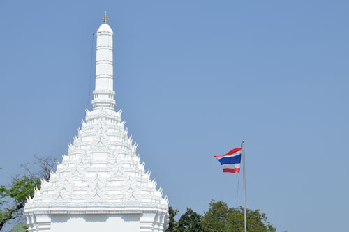 white stupa bangkok-AsiaPhotoStock