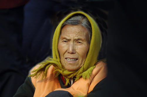 woman at market-AsiaPhotoStock