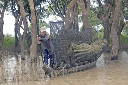 going fishing-AsiaPhotoStock