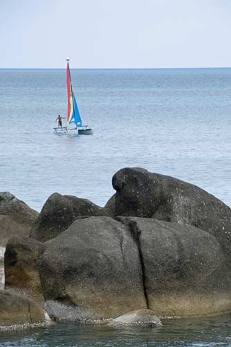 yacht lamai rocks-AsiaPhotoStock