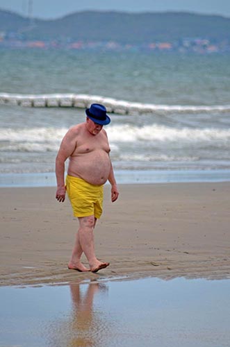 yellow beach shorts-AsiaPhotoStock