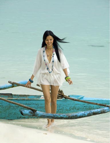 nov - model alona beach-AsiaPhotoStock