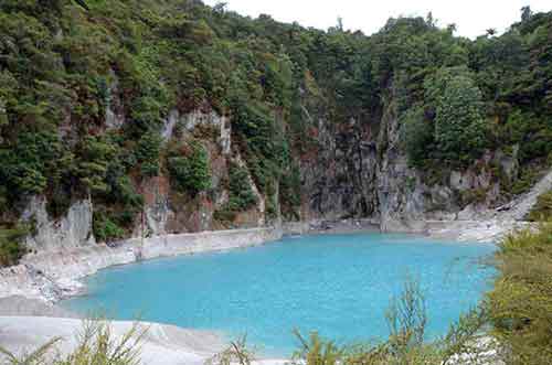 blue pool-AsiaPhotoStock