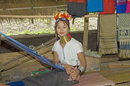 long necked weaving-AsiaPhotoStock