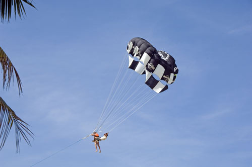 parasailing-AsiaPhotoStock