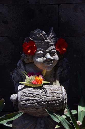 shadows statue-AsiaPhotoStock