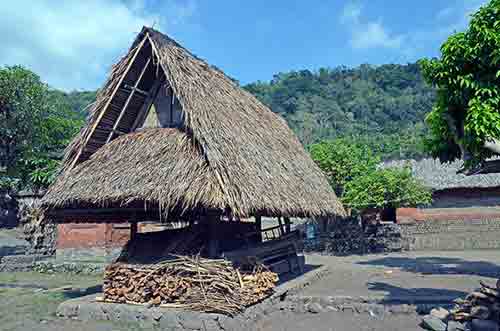 store tengannan bali-AsiaPhotoStock