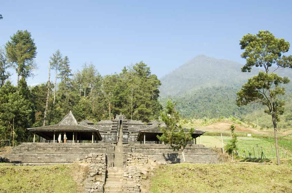 temple ceto-AsiaPhotoStock